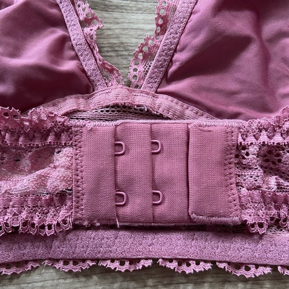 Victoria’s Secret lace bralette - Picture 4 of 5